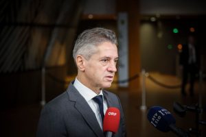 Eslovenia, primer país de la UE que prohíbe la compraventa de armas a Israel
