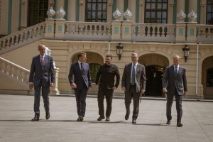 Bruselas y varios líderes europeos piden a Trump que no negocie la entrega a Putin de territorio ucraniano