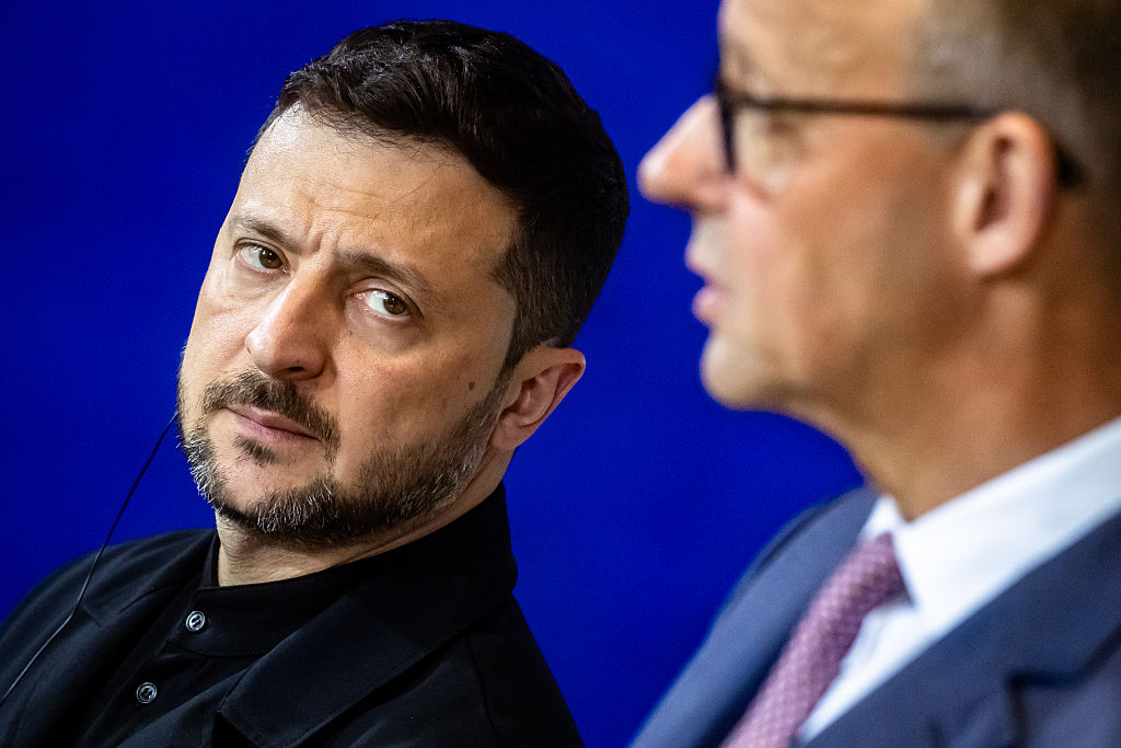 El canciller alemán, Friedrich Merz, y el presidente ucraniano, Volodimir Zelenski , en una rueda de prensa en Berlín,  el 28 de mayo de 2025.