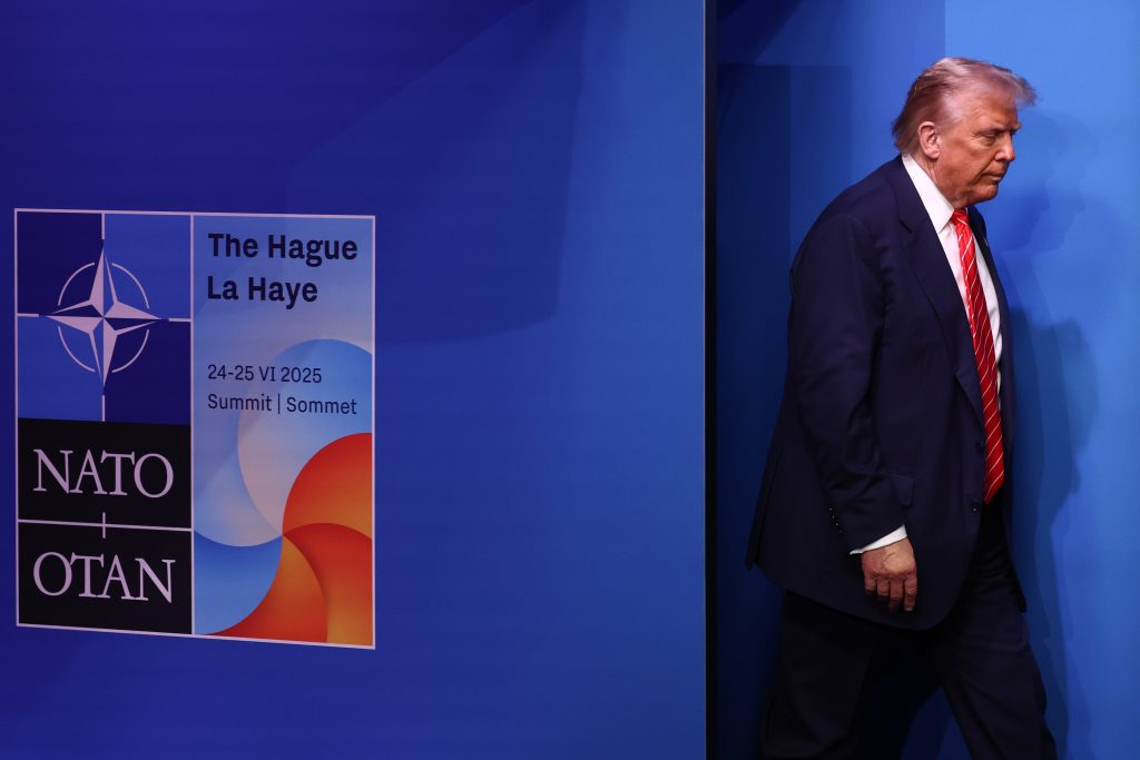 El presidente de los Estados Unidos, Donald Trump, en la cumbre de la OTAN celebrada en La Haya el 25 de junio de 2025.