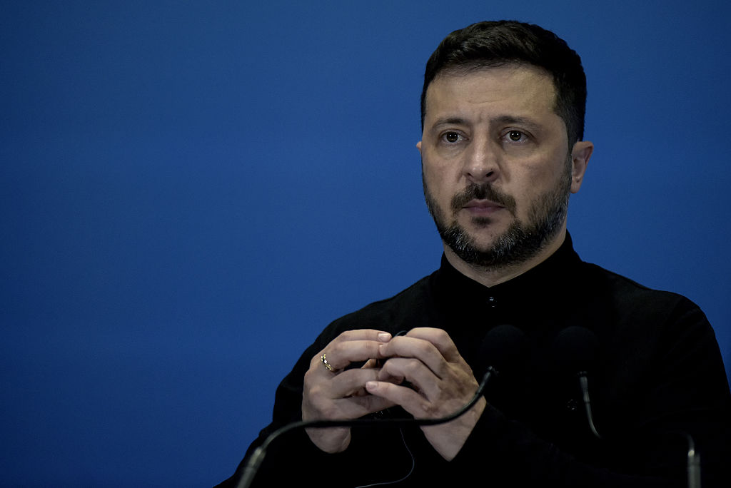El presidente de Ucrania, Volodimir Zelenski, en una rueda de prensa en el marco de la Conferencia para la Recuperación de Ucrania, en el Centro de Congresos La Nuvola de Roma, el 10 de julio de 2025.