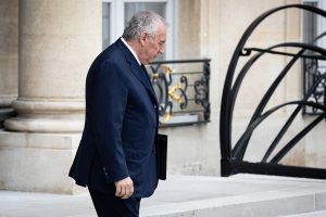 Más de la mitad de los franceses quieren que Bayrou deje el cargo y piden la dimisión de Macron