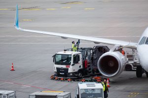 La UE podría ganar 1 billón de euros gravando totalmente la aviación, jets privados incluidos