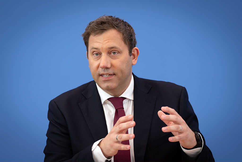 Lars Klingbeil (SPD), ministro alemán de Finanzas, ofrece en Berlín una rueda de prensa sobre el presupuesto de 2026, el 30 de julio de 2025.