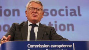 El ex Comisario Schmit asegura que la UE fue "demasiado amable" con Trump