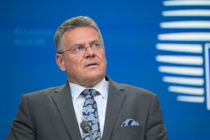 EXCLUSIVA: La UE quiere sumar fuerzas con Washington para reforzar la protección del acero ante China