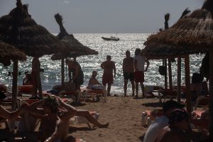 La UE sopesa restringir los visados turísticos y diplomáticos a ciudadanos rusos