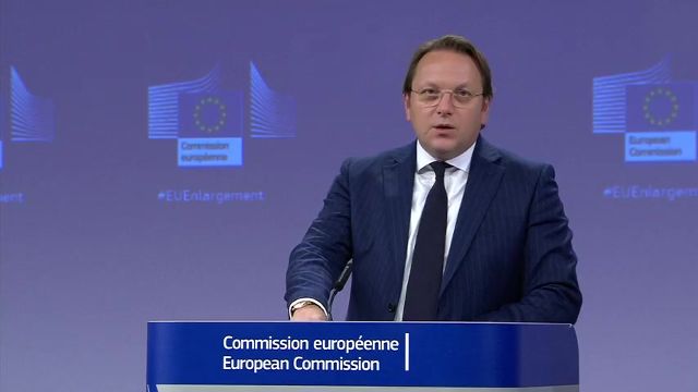 El Comisario europeo de Sanidad, Olivér Várhelyi, en una imagen de archivo.