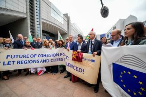 El PPE redobla la presión a Bruselas para que cambie, o retire, su propuesta de Marco Financiero para la PAC y la cohesión