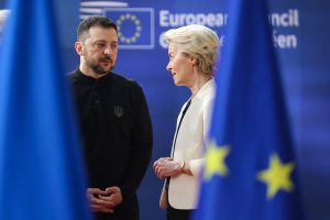 La UE "no tiene una idea clara" sobre cómo combinar los dos préstamos a Ucrania