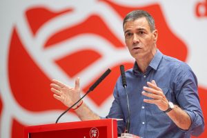 Sánchez busca en Barcelona rearmar a la izquierda mundial en el momento más bajo de Trump