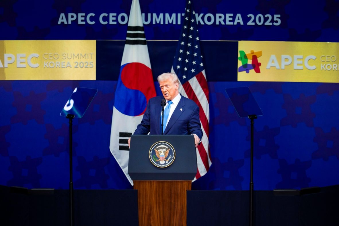 Donald Trump ofrece una rueda de prensa en Corea del Sur, el 30 de octubre de 2025, tras su reunión con el líder chino.
