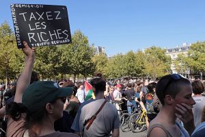En plena crisis institucional, Francia se encamina a una prórroga del actual presupuesto
