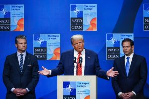 Trump sugiere expulsar a España de la OTAN si Madrid no cumple con el 5% de gasto