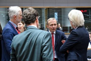 Los gobiernos abogan por una reestructuración de las instituciones de la UE para reducir costes