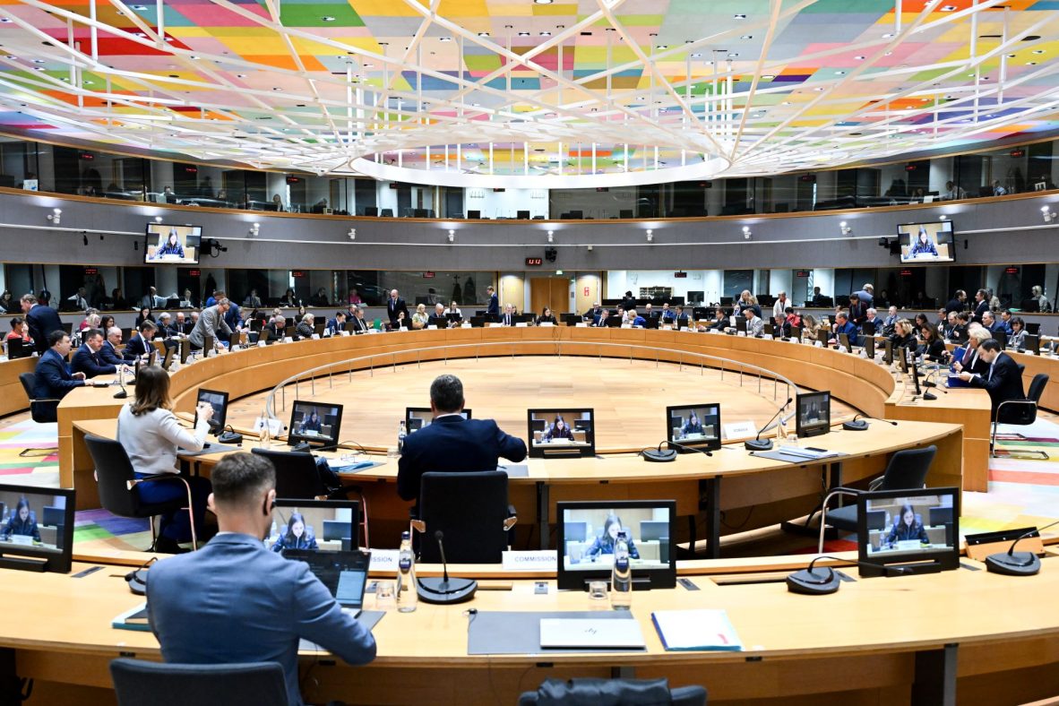 La UE sigue dividida sobre qué recortar y cómo remodelar el presupuesto. [Foto: Unión Europea]