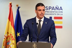 Sánchez muestra su apoyo a Ucrania, pero dice que "todavía hay muchos elementos por debatir" tras la reunión con líderes de la UE