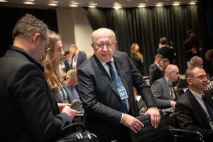 El comisario de Defensa de la UE afirma que el proyecto de satélite espía estará listo en 2026