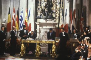 En España había, antes de la adhesión, un poco de “complejo” con el resto de Europa, afirma experto