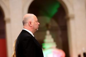 Dimite el Gobierno búlgaro tras las protestas multitudinarias