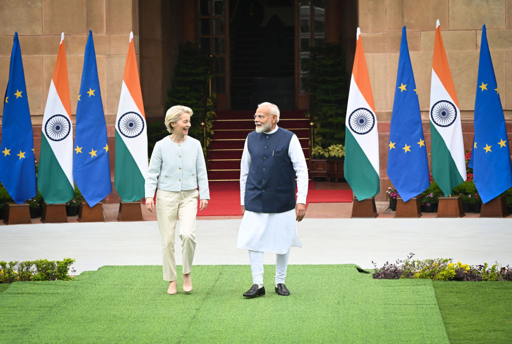 Ursula Von der Leyen y el primer ministro de la India, Narendra Modi, en Nueva Delhi, el 28 de febrero de 2025.