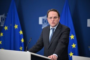 Bruselas avisa de “una nueva epidemia de adicción a la nicotina” sin nuevas normas contra el tabaquismo