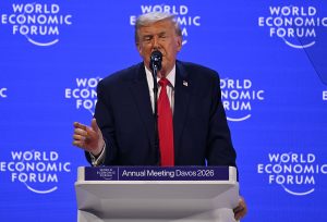 Trump asegura que necesita Groenlandia para frenar a los «malos», pero descarta el uso de la fuerza