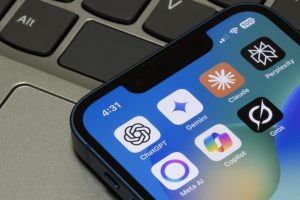 El Parlamento Europeo, dividido sobre la prohibición de las apps de pornificación con IA