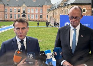 Francia e Italia compiten por ganarse el favor de Alemania en la cumbre económica