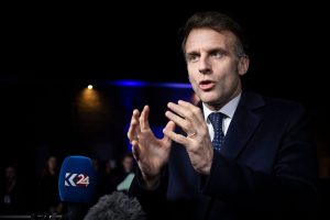 Macron insta a la cautela ante el impacto de la decisión arancelaria de EE. UU.