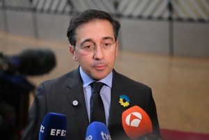 España presiona a la UE para que levante las sanciones a la presidenta encargada de Venezuela