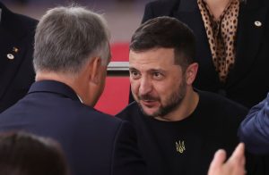Bruselas critica a Zelenski al tiempo que aumenta la tensión entre Kiev y Budapest