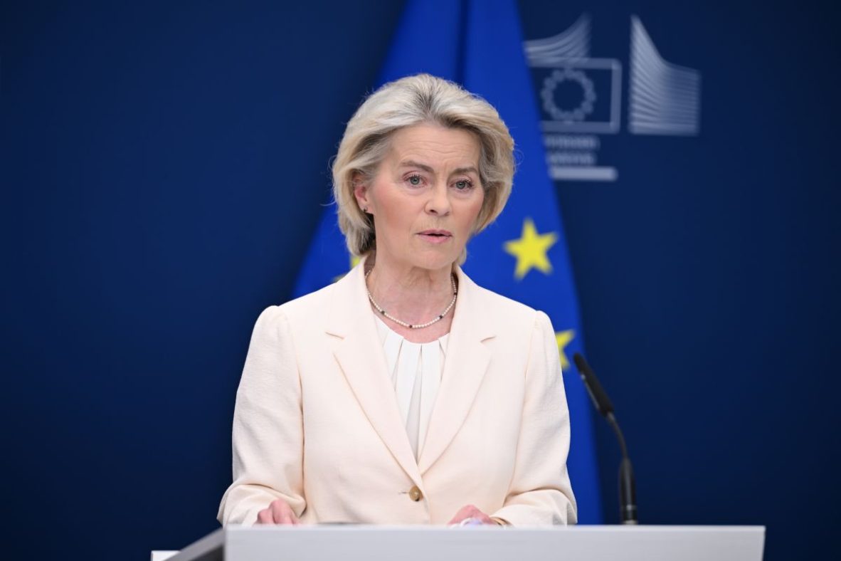 Von der Leyen comparece en rueda de prensa en Bruselas, en una imagen de archivo.