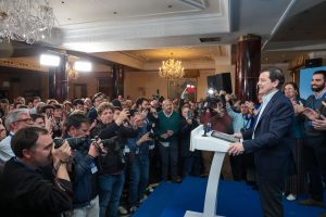 Mañueco gana en Castilla y León con más ventaja y frena el auge de Vox tras Extremadura y Aragón