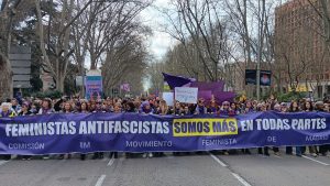 El feminismo alfombra de morado las capitales españolas y clama contra la guerra