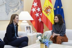 Ayuso viaja a Bruselas con una agenda de trabajo centrada en la economía y la defensa del sector agrario madrileño