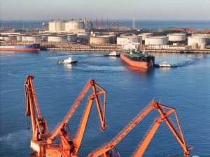 EXCLUSIVA: China se expone a la ira de EE. UU. por las ventas de petróleo iraní