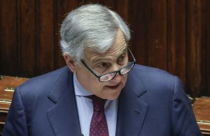 Italia propone un corredor humanitario por Ormuz ante el riesgo de crisis alimentaria