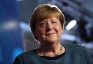 Angela Merkel insta a entablar conversaciones directas con Rusia