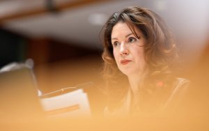 ENTREVISTA: «La cohesión es más que una simple “bolsa de dinero”», afirma la responsable de las regiones