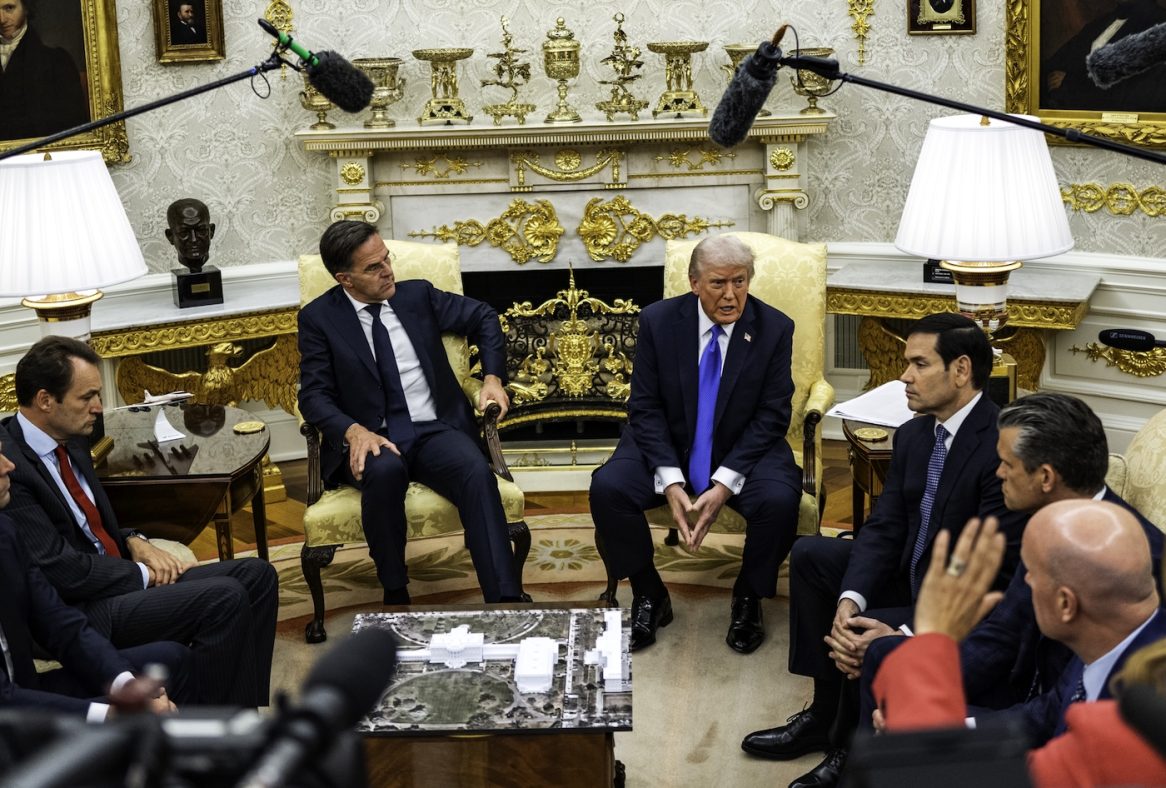 Trump le dice a Rutte que los países de la OTAN le han «decepcionado» en lo relativo a Irán