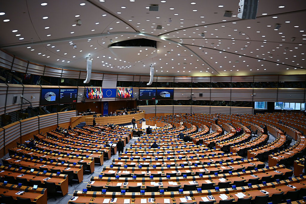 La UE cierra un acuerdo sobre los centros de retorno en el marco de la reforma migratoria