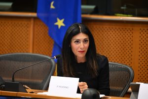 Elecciones de mitad de legislatura: la vicepresidente italiana abandona el Grupo Socialista en el Parlamento Europeo