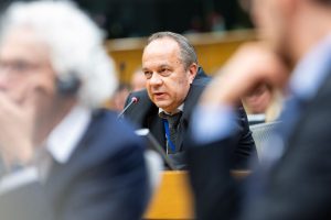 Un eurodiputado esloveno será expulsado del Partido Popular Europeo