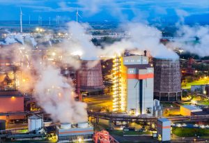 Bruselas se dispone a eliminar el objetivo de cero emisiones netas para la industria en 2039