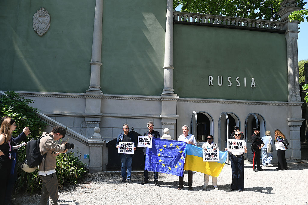 La Comisión recomienda suspender la financiación de la Bienal de Venecia tras el regreso de Rusia