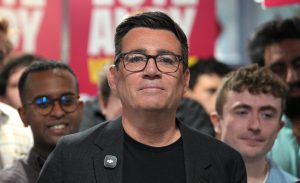 El laborismo británico nombra a Andy Burnham líder del partido y próximo primer ministro