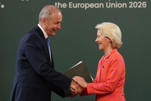La voz de la Unión Europea tiene acento irlandés