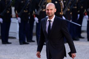 Irán afirma que se ha prohibido el regreso de dos diplomáticos franceses acusados de «injerencia»