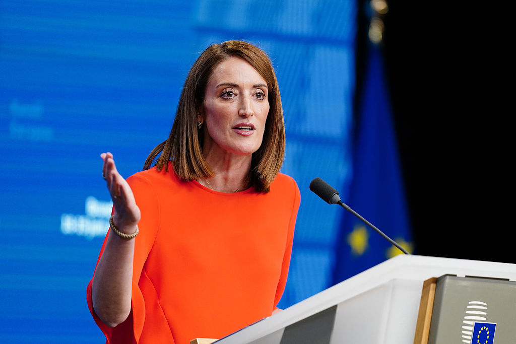 Metsola se suma al «sentido común» de Meloni